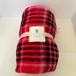 Victorias Secret Plaid Blanket Checkered Striped Plush Sherpa Red Black Throw